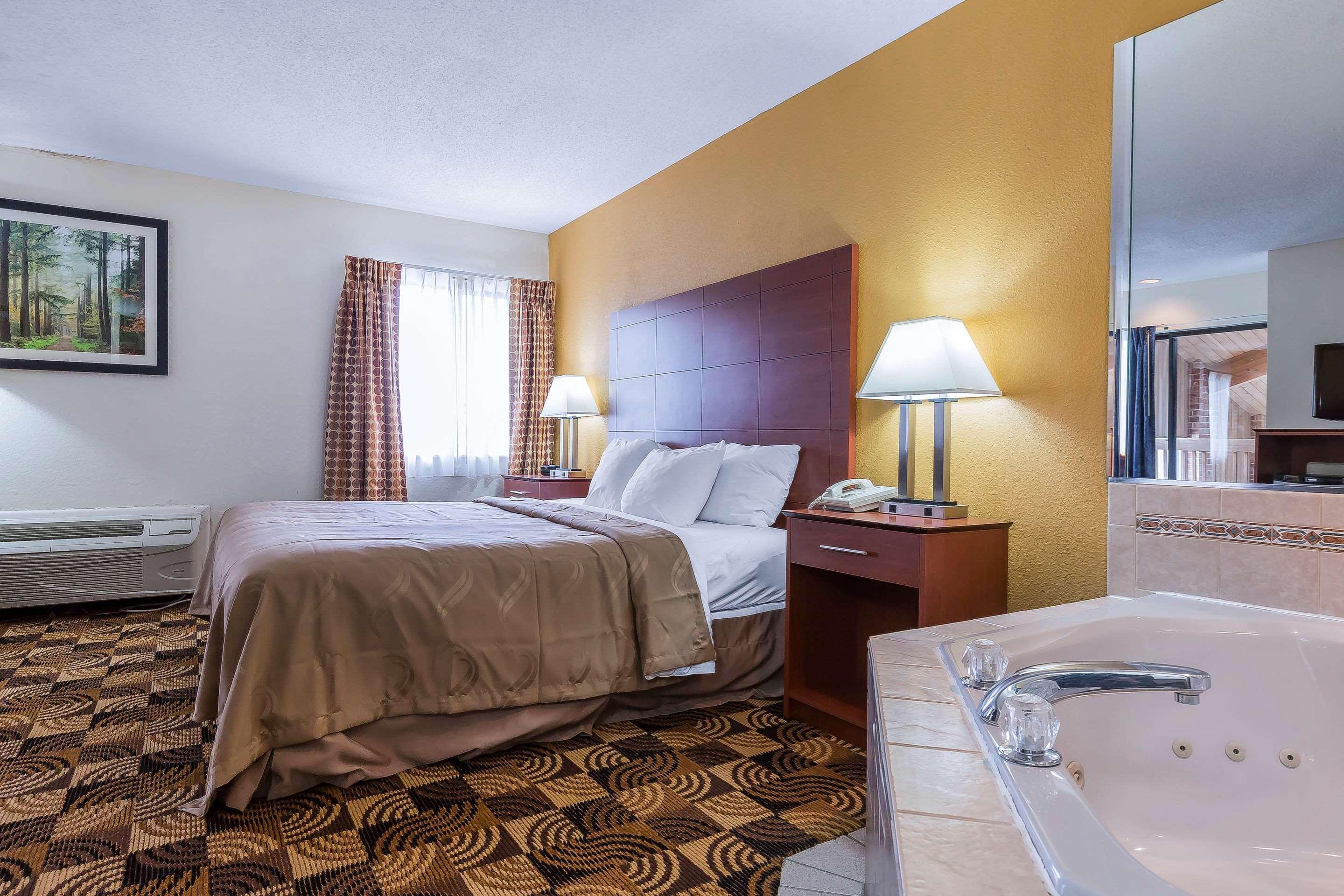 Quality Inn Sycamore - Dekalb Eksteriør bilde
